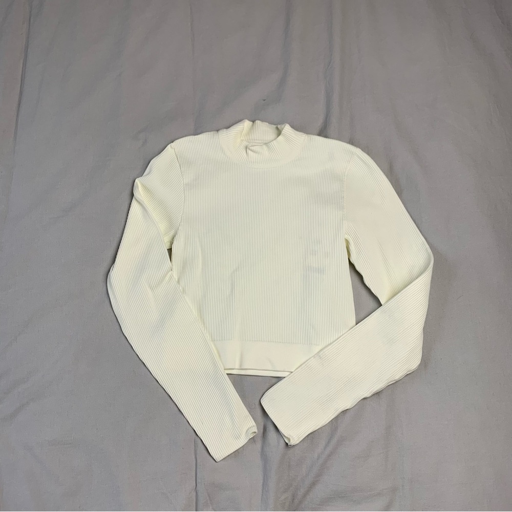 Urban Outfitters White cropped shirt compression . M/L